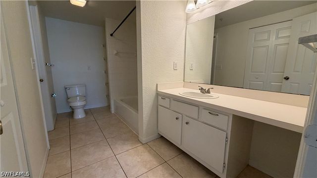 23500 Walden Center DR 210, Estero, FL 34134