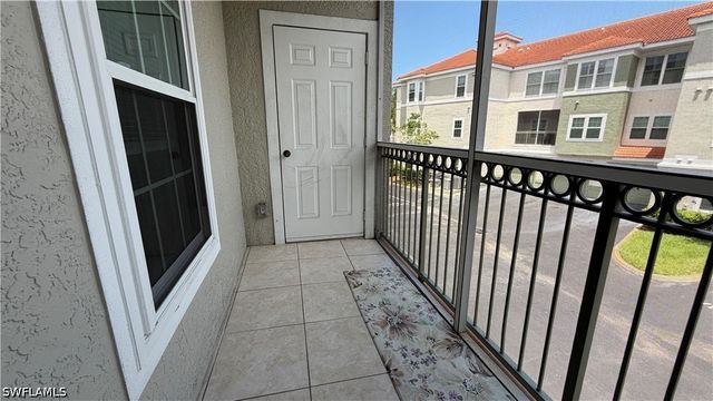 23500 Walden Center DR 210, Estero, FL 34134