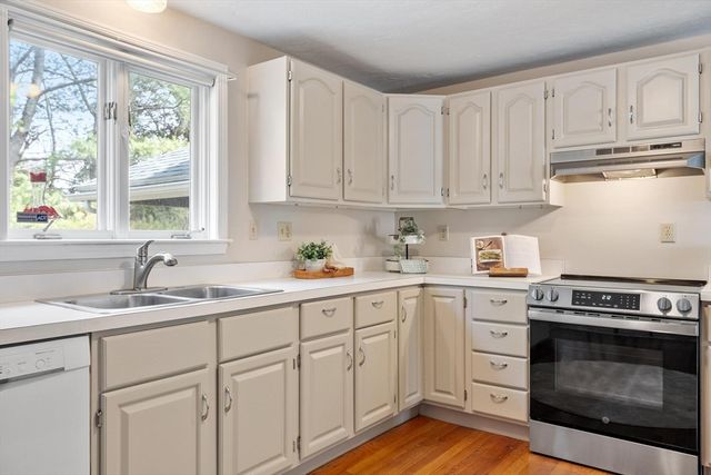 26 John Edward Dr, Northborough, MA 01532