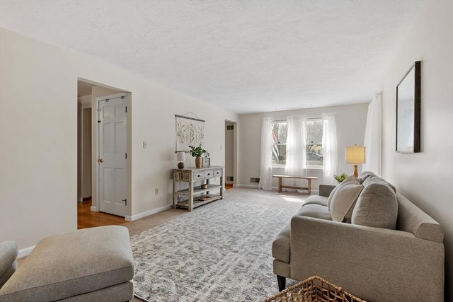 26 John Edward Dr, Northborough, MA 01532