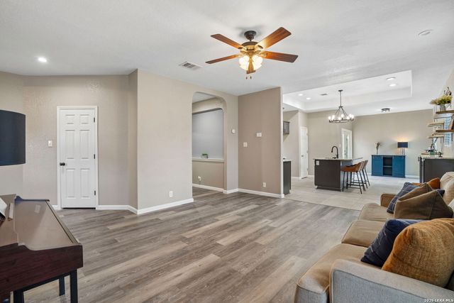 2936 Redtip Dr, Schertz, TX 78108