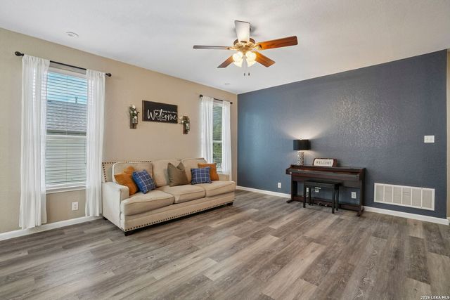 2936 Redtip Dr, Schertz, TX 78108