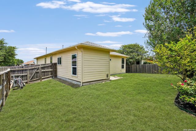 2936 Redtip Dr, Schertz, TX 78108