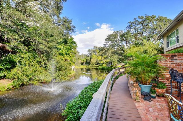 2927 W GANDY BOULEVARD, Tampa, FL 33611