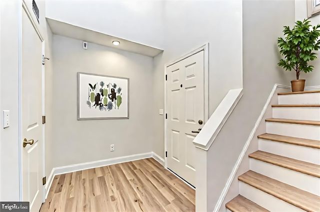 2927 W GANDY BOULEVARD, Tampa, FL 33611