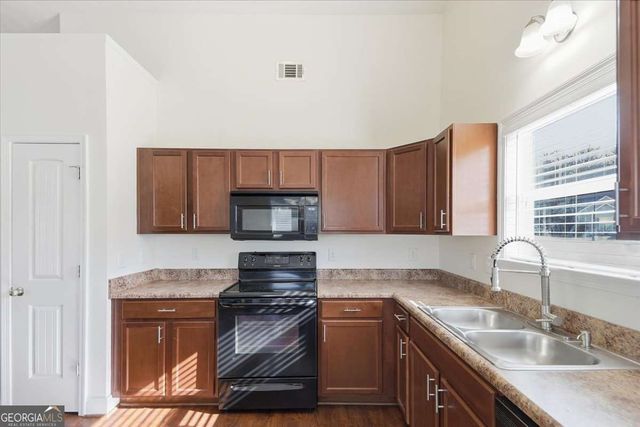 606 Cole Creek Drive, Dallas, GA 30157