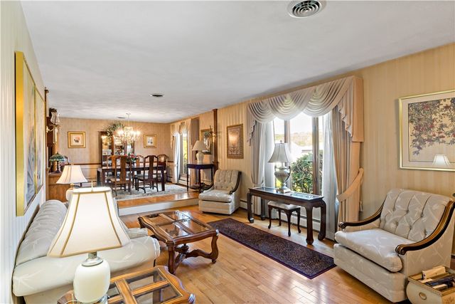 26 Carriage Way, North Providence, RI 02904