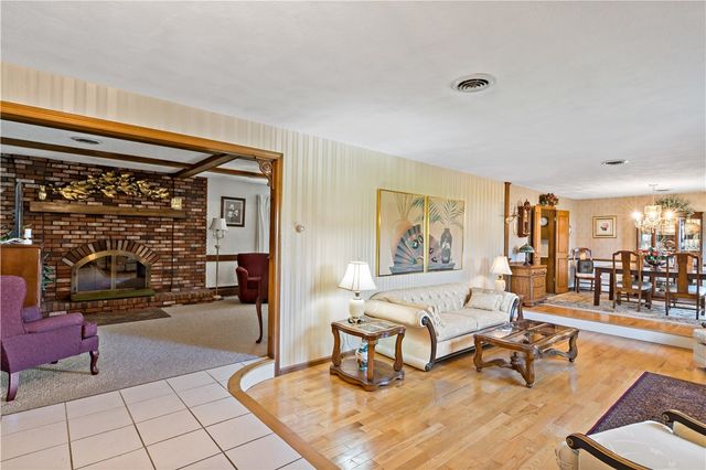 26 Carriage Way, North Providence, RI 02904