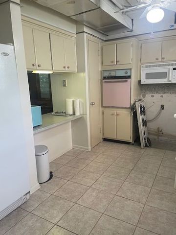 677 Royal Palm Boulevard 25, Vero Beach, FL 32960