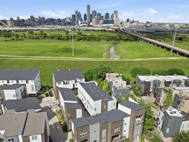 381 E Greenbriar Lane 1002, Dallas, TX 75203