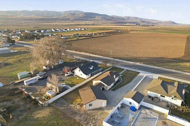 557 W FACTORY ST, Garland, UT 84312