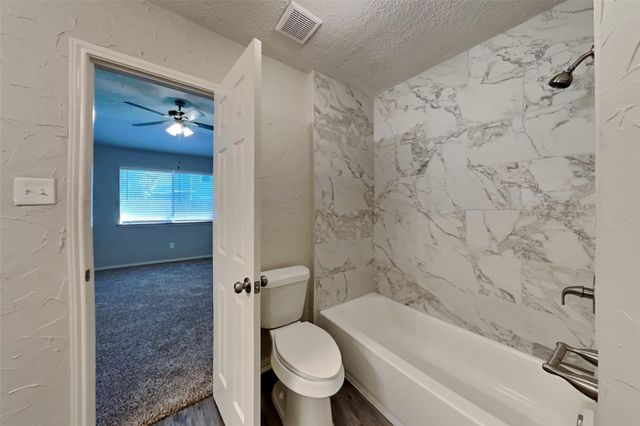 9606 Yearling Circle, Houston, TX 77065