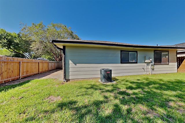 9606 Yearling Circle, Houston, TX 77065