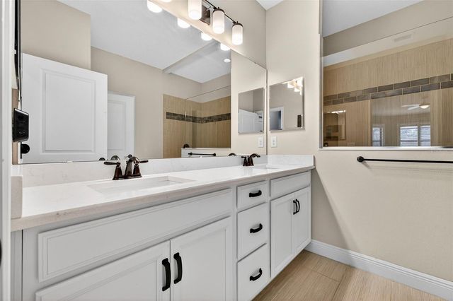 1244 FLORABLU DRIVE, Seffner, FL 33584