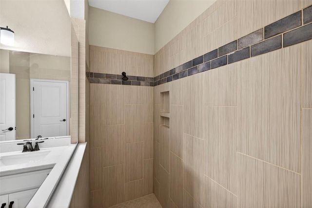 1244 FLORABLU DRIVE, Seffner, FL 33584