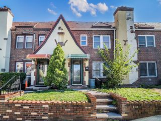 178-38 Leslie Road, Jamaica, NY 11434