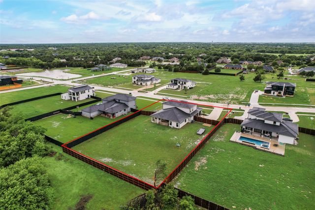 418 Whispering Way, Red Oak, TX 75154