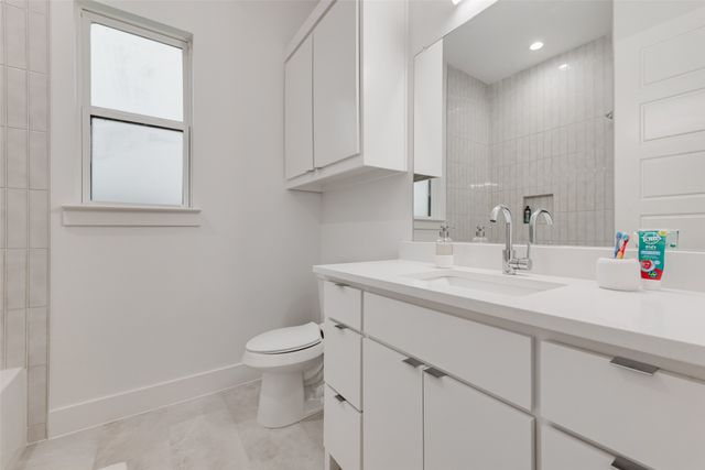 418 Whispering Way, Red Oak, TX 75154