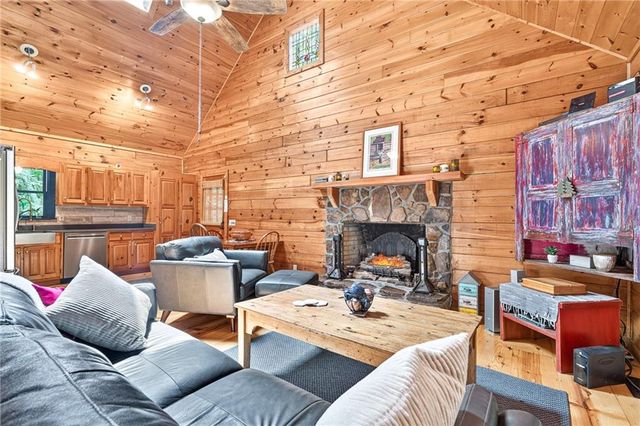 48 Riverwood Trail, Ellijay, GA 30536