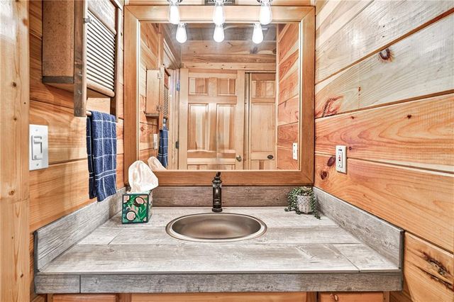 48 Riverwood Trail, Ellijay, GA 30536