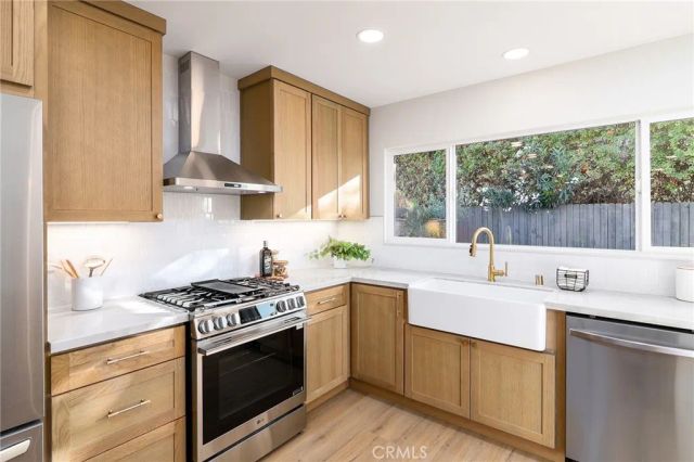5996 College ave, San Diego, CA 92120