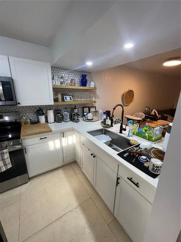 5962 W 18th Ave B-2, Hialeah, FL 33012