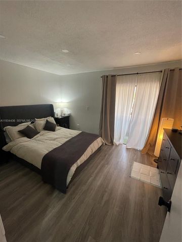 5962 W 18th Ave B-2, Hialeah, FL 33012