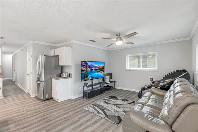 713 Bailey Street, Denton, TX 76205