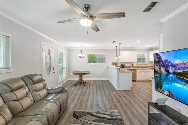 713 Bailey Street, Denton, TX 76205