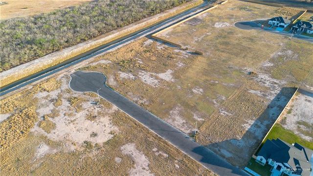 36 Oaks Cove Street, Edinburg, TX 78542