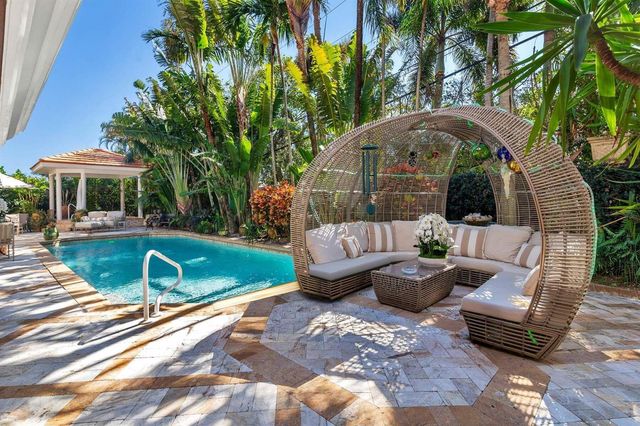286 Jamaica Lane, Palm Beach, FL 33480