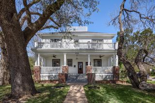 2124 Bluebonnet LN, Austin, TX 78704