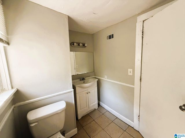 324 RAILROAD AVENUE, Adamsville, AL 35005