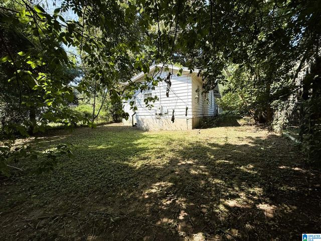 324 RAILROAD AVENUE, Adamsville, AL 35005