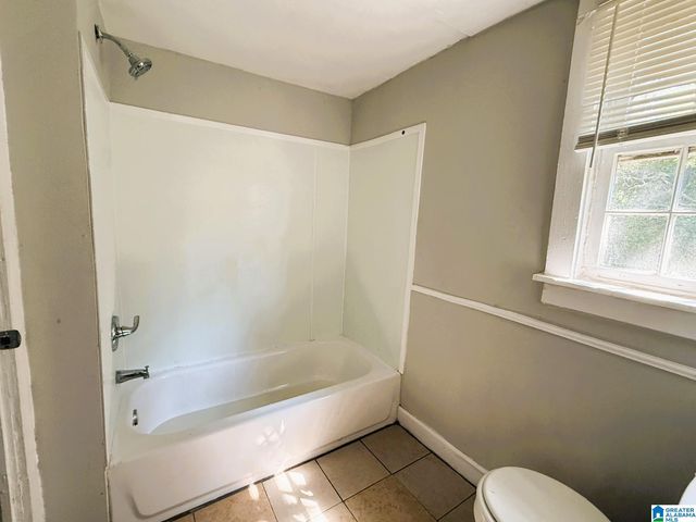 324 RAILROAD AVENUE, Adamsville, AL 35005