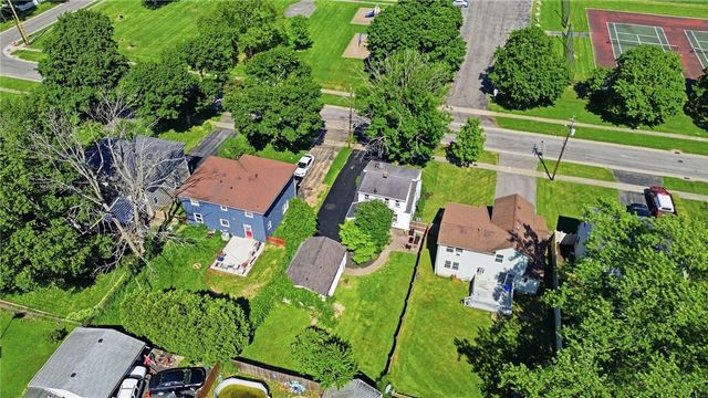 133 Armstrong Road, Greece, NY 14616