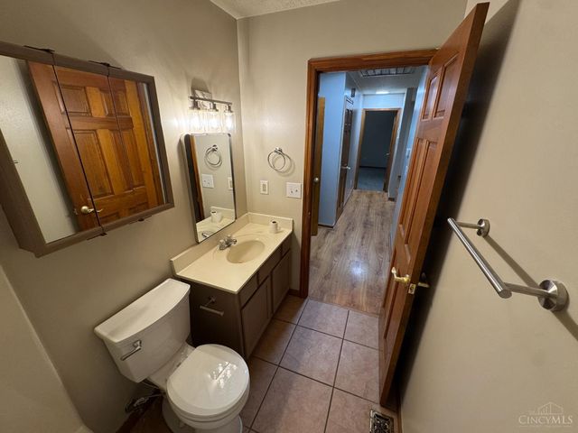 6954 Bridges Road, Anderson Twp, OH 45230