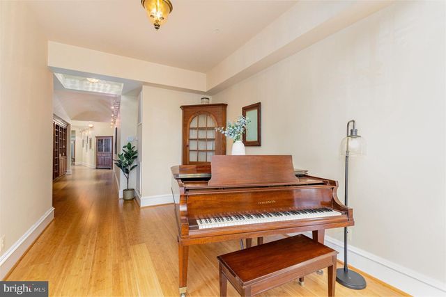 913-B CAROLINE, Fredericksburg, VA 22401