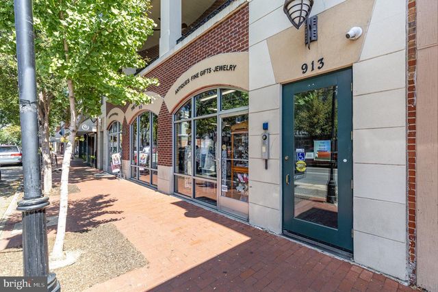 913-B CAROLINE, Fredericksburg, VA 22401