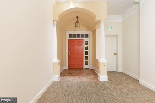 913-B CAROLINE, Fredericksburg, VA 22401