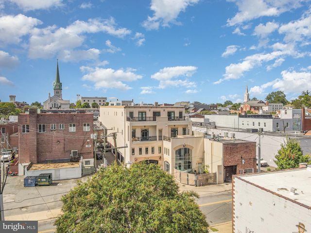 913-B CAROLINE, Fredericksburg, VA 22401