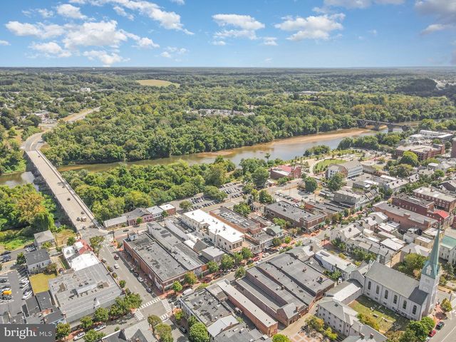 913-B CAROLINE, Fredericksburg, VA 22401