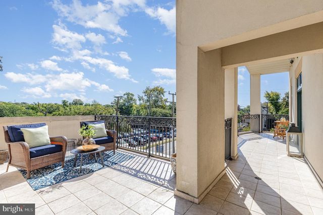 913-B CAROLINE, Fredericksburg, VA 22401