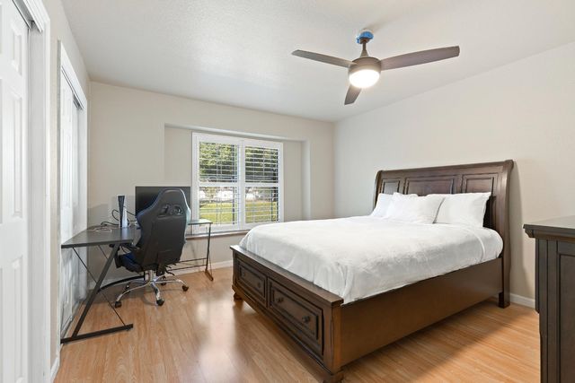 8630 River Oaks Dr, Oakdale, CA 95361