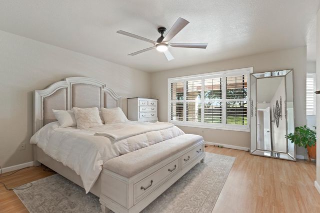 8630 River Oaks Dr, Oakdale, CA 95361