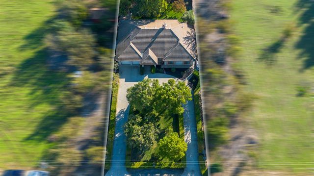 8630 River Oaks Dr, Oakdale, CA 95361