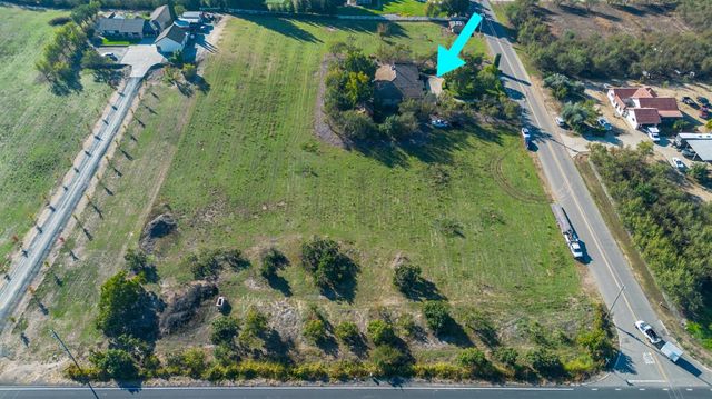 8630 River Oaks Dr, Oakdale, CA 95361