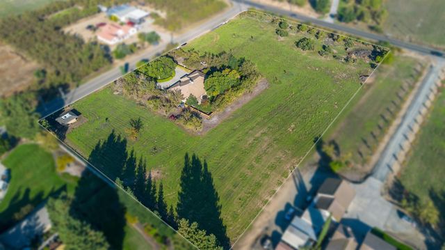 8630 River Oaks Dr, Oakdale, CA 95361