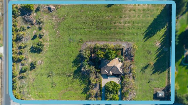 8630 River Oaks Dr, Oakdale, CA 95361