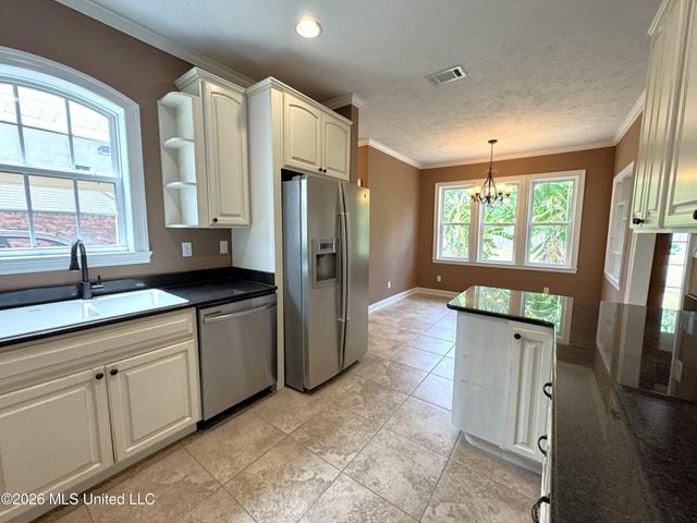110 Yarborough Place, Waveland, MS 39576